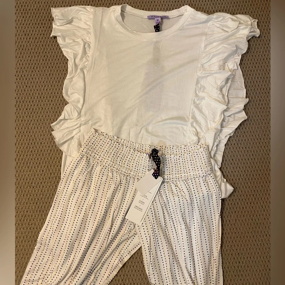 Hale Bob two piece bamboo luxuroisly soft pajama set medium Polka dot bottoms